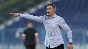 Aliatul neașteptat pe care Craiova lui Mirel Rădoi îl are pentru un titlu istoric în Superliga! Fostul jucător al lui Gigi Becali a dezvăluit: „Țin cu el, vorbim mereu!”. EXCLUSIV