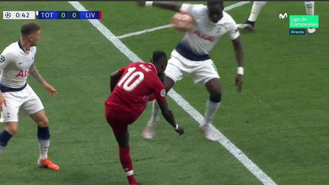 "E o greșeală din partea arbitrului!" Un fost central spaniol susține că Damir Skomina a greșit în finala Ligii Campionilor, dintre Tottenham și Liverpool!