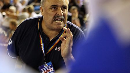 Conducerea HCM** a acceptat demisia antrenorului Ion Crăciun