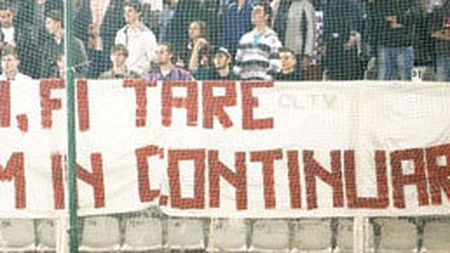 Lecție de gramatică pentru fanii giuleșteni! **FOTO Cum i-au umilit vasluienii pe "diavolii vișini"