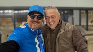 Mihai Bobonete a publicat o fotografie cu Mihai Rotaru. Cum l-a numit pe patronul Universității Craiova după câştigarea Cupei României