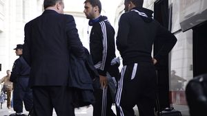 Mourinho, vizitat la hotel de frații Becali! Ce cadou le-a făcut "Specialul"