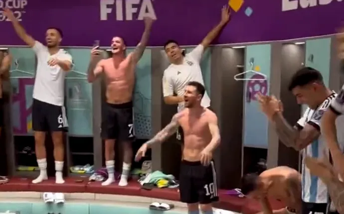 Imagini senzaționale! Leo Messi cântă, la bustul gol, în vestiar: „Vreau să fiu campion mondial!” | VIDEO