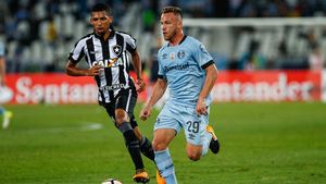 OFICIAL | Barcelona a prezentat primul transfer al verii. Un mijlocaș crescut de Luiz Felipe Scolari îl înlocuiește pe Paulinho