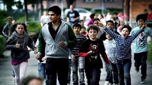 PERFORMANȚĂ‚ | Un copil refugiat din Afganistan în Suedia e campion de viteză la 14 ani. Există suspiciuni că tânărul atlet ar avea, în realitate, între 20 și 30 de ani