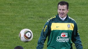 Dunga pe urmele lui Răzvan: "Jurnaliștii nu vor să câștige Brazilia":)