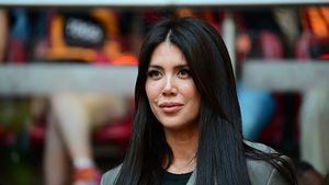 Impresara îl „curăță” pe fotbalistul milionar la divorț: îi ia vila de la Milano, vila de la lacul Como și îi cere pensie alimentară de 500.000 de euro pentru cele două fetițe