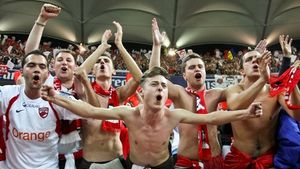 Conducerea lui Dinamo, contestată de suporteri la primul antrenament al echipei din 2013