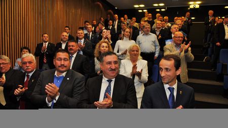 Nu e Adidas sau Nike. Cine îi îmbracă pe olimpici? După scandalul revoltător de la JO 2016, COSR a semnat un nou contract cu o firmă de echipament sportiv 