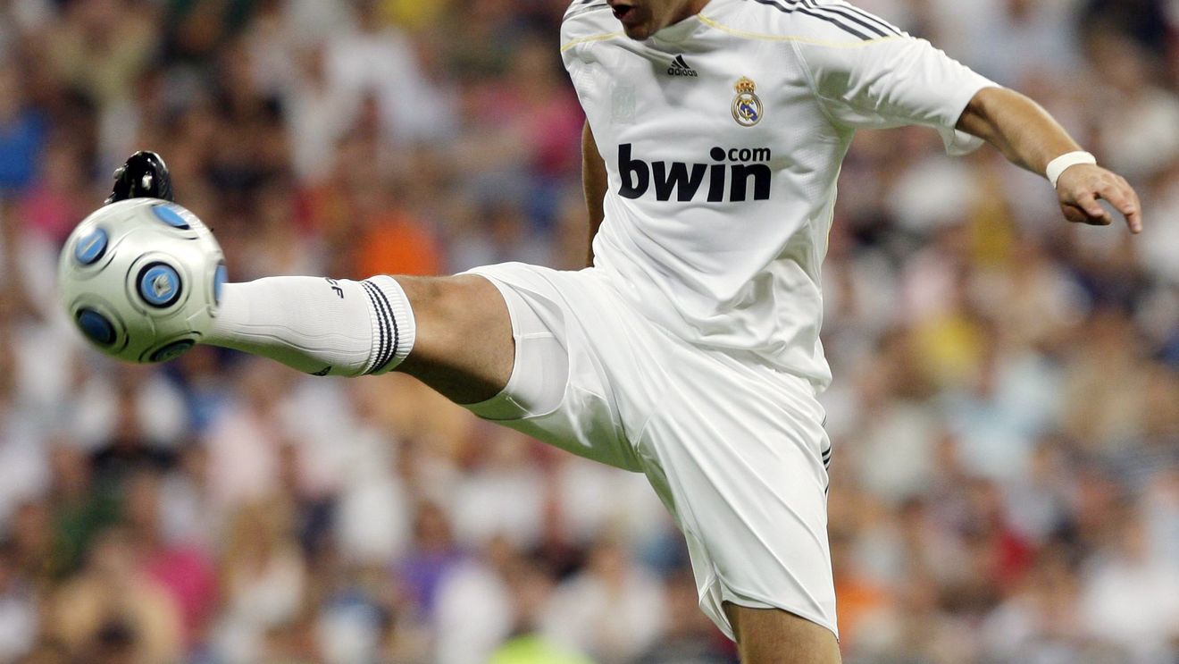 Benzema: "Antrenorul va decide când voi juca! Nu mă deranjează că sunt rezervă!