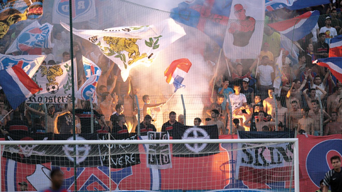 Fanii Stelei către Lăcă:** "Nu te huiduim, dar nu trebuia să te întorci"