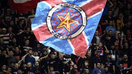 Sud Steaua rămâne alături de CSA, în ciuda derapajelor unui membru: "Ne delimităm de tonul abrupt și abordarea bombastică, părerea unui membru nu e poziția oficială a Peluzei Sud. Susținem proiectul CSA!"