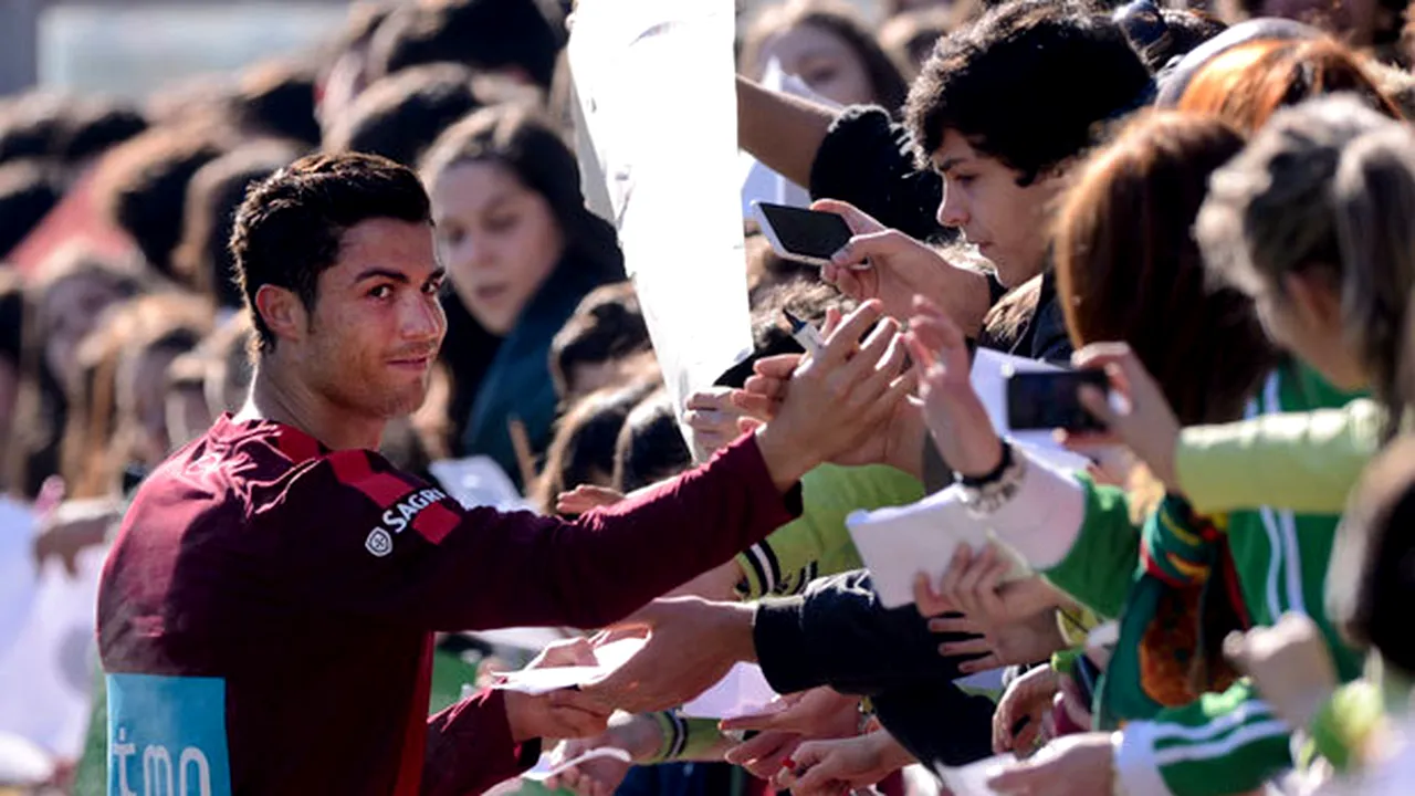 VIDEO Gestul ăsta concurează cu toate urările primite de Hagi de ziua lui!** Ronaldo a primit cel mai neașteptat cadou la 28 de ani