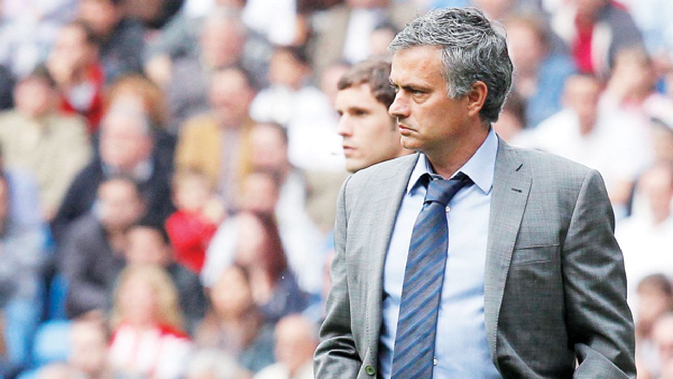 Adio record, adio titlu! Mourinho a pierdut după mai bine de nouă ani pe teren propriu