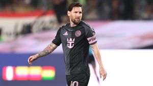 „Autograful lui Leo Messi e fals!”. Scandal cu semnătura de pe un card autentificat: cine a iscălit în locul argentinianului?