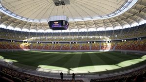 Pentru 20 de milioane â‚¬, prelata de pe Național Arena apără doar de soare!** "Bijuteria" care i-a luat ochii lui Platini se face ciur în caz de ploaie