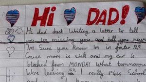 Scrisoarea impresionantă de Crăciun a unui puști pentru tatăl său mort, găsită pe un câmp, legată de un balon. Campanie pentru găsirea copilului care iubește fotbalul. Ce cadouri își dorește