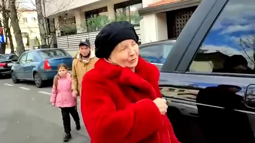 Primele imagini cu Neli, soția lui Mircea Lucescu, după ce antrenorul român a fost prins de bombardamentul lui Vladimir Putin la Kiev: „Țin legătura cu el” | VIDEO