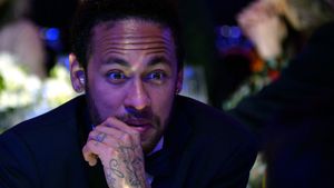 Transferul lui Neymar, iminent! VIDEO | Avocatul care i-a plătit clauza de reziliere în 2017, surprins la sediul Barcelonei. PSG a luat deja primele măsuri