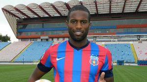 FOTO Varela, primele imagini în tricoul Stelei: "E o mândrie să ajung în curtea unui club atât de mare!" Mesajul transmis fanilor