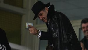 Becali recunoaște că a plimbat multe valize prin Liga I: **"Era singura soluție să stopez corupția din fotbal"