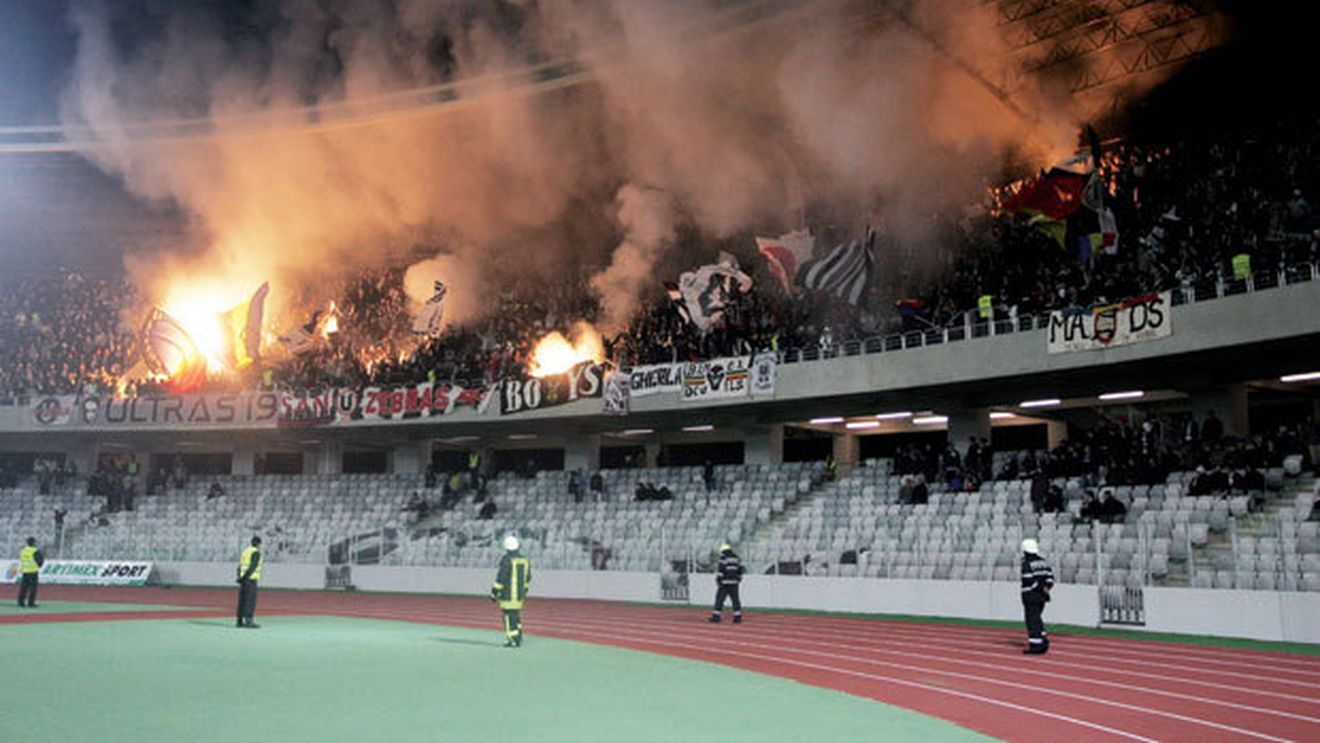 REVOLTĂ‚: fanii lui "U" nu vor Steaua pe Cluj Arena!** Gigi Becali, trimis în Moldova