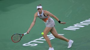 Încă un scandal zguduie din temelii circuitul feminin WTA! Ce îi face antrenorul rusoaicei Elena Rybakina la vestiare? Acuzațiile dure pentru Stefano Vukov sunt contrazise chiar de rivala Simonei Halep, dar toată lumea se întreabă dacă e realitatea sau doar frică!