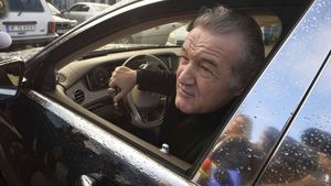Gigi Becali îi ironizează pe dinamoviști înainte de FCSB - Dinamo. „Ce derby? O să fie distracție!” Ce spune despre plecarea lui Dennis Man