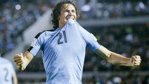 Cavani s-a întors în timp și i-a înmânat o scrisoare emoționantă unui Cavani aflat la început de drum: "O să-ți petreci viața pe stradă, cu mingea la picior. Nu ai apă caldă la duș, nu ai toaletă, iarna te încălzești cu pături, dar ai ceva de neprețuit"