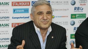 "Suporterii lui Dinamo sunt mercenari! Eu i-aș face să-mi pupe mâna!"