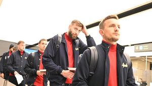 Fotbalistul debutează în Lyon - FCSB. Reacția lui Bogdan Stelea