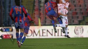 Iancu: "Rapidul bate la cel puțin două goluri diferență"**/ Copos: "Steaua nu are nicio șansă"