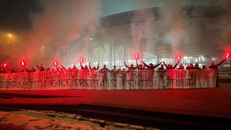 Surpriză pe Oblemenco! Ultrașii din Peluza Sud, prezenți la stadion în seara în care Universitatea Craiova a urcat pe primul loc