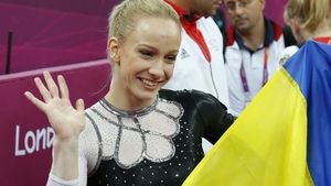 SENZAȚIONAL!** Sandra Izbașa este noua CAMPIOANĂ‚ OLIMPICĂ‚ la sărituri! Transmite-i mesajul tău de FELICITARE