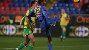 Citește aici comentariul LIVE al partidei Steaua - Dacia Mioveni 2-0