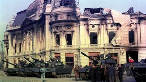 Mărturie din Infern. "Unul dintre soldați a fost împușcat direct în gât. L-am luat în brațe, am chemat doctorul, dar avea jugulara străpunsă de glonț și a murit în brațele mele". Generalul Roșu a trăit groaza dramaticelor zile ale Revoluției din 1989 