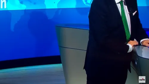VIDEO | Momente dramatice în timpul unei emisiuni de știri la televiziunea publică! Colaps în direct al prezentatorului: momente de panică în platou