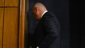 Ilie Bolojan i-a dat o nouă veste proastă lui Mihăiță Neșu după ce a plătit 36.000 de euro: „Din 2027, impozitul pe proprietate va fi calculat la valoarea de piață”