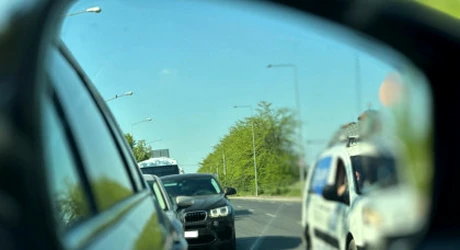 2025: Ce riști dacă treci peste linia dublă continuă? Contează că nu ai deranjat pe nimeni sau nu ai făcut accident?