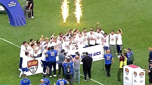 Imagini senzaționale din Bănie! FC U Craiova a sărbătorit alături de suporteri promovarea în Liga 1 | FOTO & VIDEO