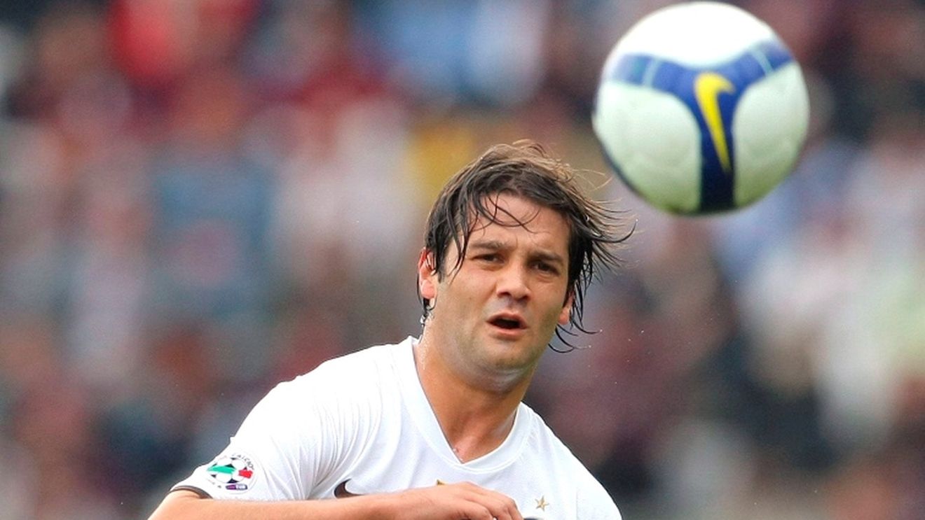 Chivu îl laudă pe Mourinho: "A ales echipa perfectă"