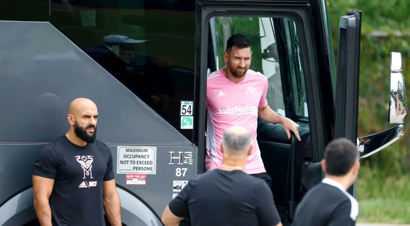 Prima ofertă de muncă pe care bodyguardul lui Leo Messi a primit-o după ce imaginile cu el protejându-l pe argentinian, inclusiv când joacă, au devenit virale în întreaga lume! I-a fost propus un salariu mai mare