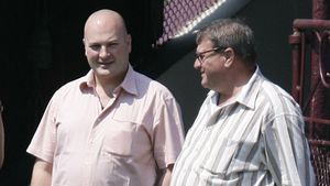 Atac la șefii din Gruia:** "Eu sunt dobitoc și bag bani la Farul și alții, șmecheri, se îmbogățesc!"