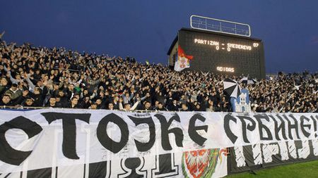 VIDEO - Stojkovic, primit ca un erou de fanii lui Partizan! Fostul rapidist Boya face senzație pentru alb-negri