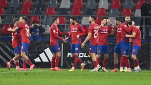 Ministrul MApN a anunțat public soluția pentru ca Steaua București să devină o forță a Superligii și e un coșmar pentru Florin Talpan, pentru că presupune un „alt Gigi Becali”: „Asociere cu un investitor solid!”