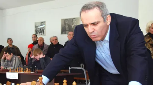 Garry Kasparov revine în luna mai la București!