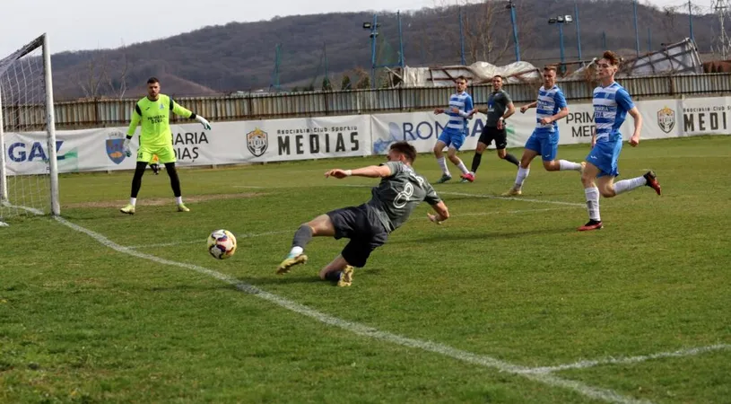 Derby-ul din Liga 3 care putea să bată record de fani în tribune! Meciul ACS Mediaș - Gloria Bistrița Năsăud, pe un stadion de nici 500 de locuri