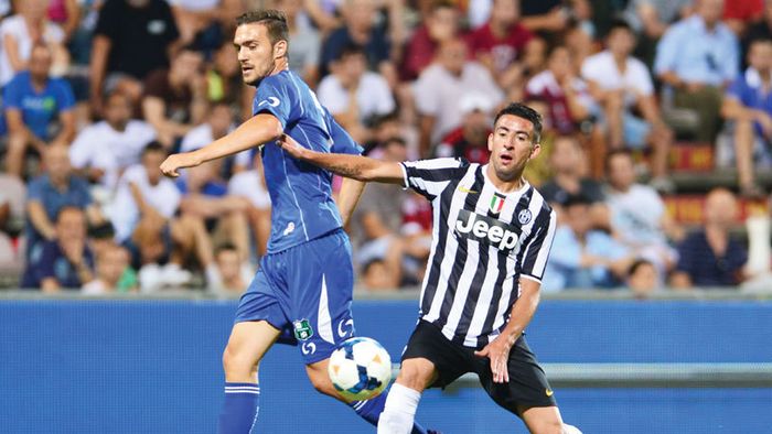 Ghinion teribil pentru Alexe. Fotbalistul împrumutat de Dinamo la Sassuolo s-a accidentat la antrenament și va lipsi 6 luni