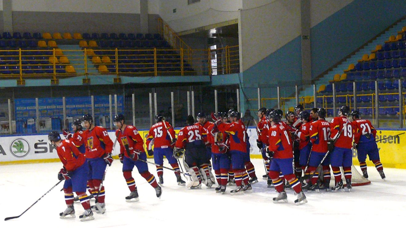 CONTROVERSĂ‚ | Karoly, antrenorul dat dispărut de la naționala U20 de hochei: "Condițiile de pregătire m-au făcut să părăsesc echipa". FRHG: "Minciuni! Au avut cele mai bune condiții"