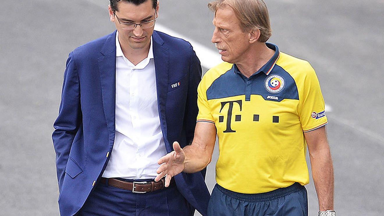 EXCLUSIV | Daum, făcut praf după ce a anunțat lotul: "Să rămână până la final să se facă de...!" Jucătorul care nu trebuia să lipsească: "Numai dacă ai orbul găinilor nu-l chemi!"